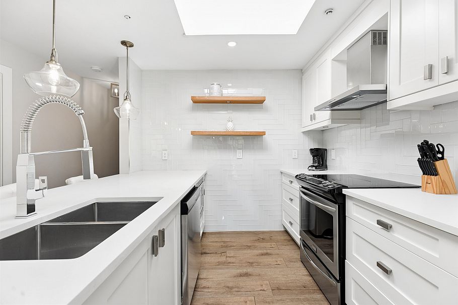 302 874 W 6th Avenue Vancouver, BC - 10