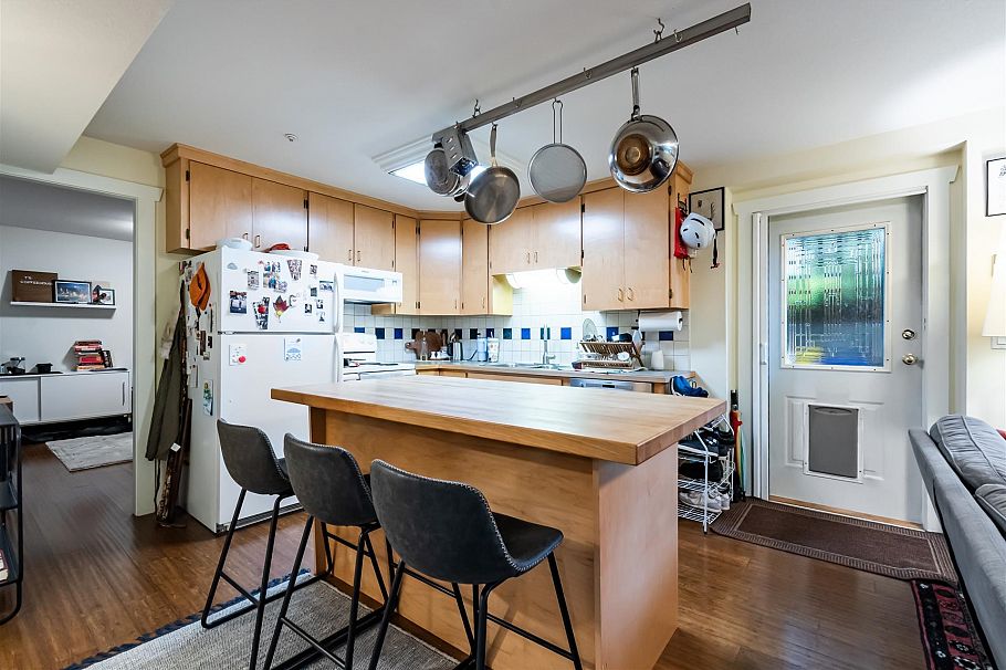 419 E 23rd Avenue Vancouver, BC - 18