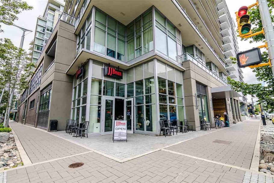 1401 1708 Columbia Street Vancouver, BC - 2