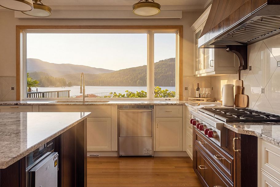 588 Lowry Lane North Vancouver, BC - 12