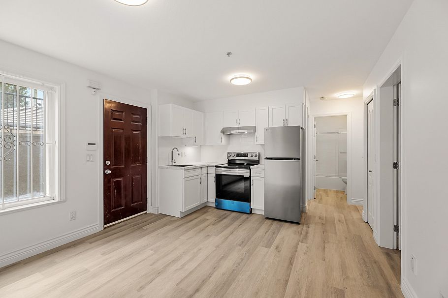 1788 E 64th Avenue Vancouver, BC - 30