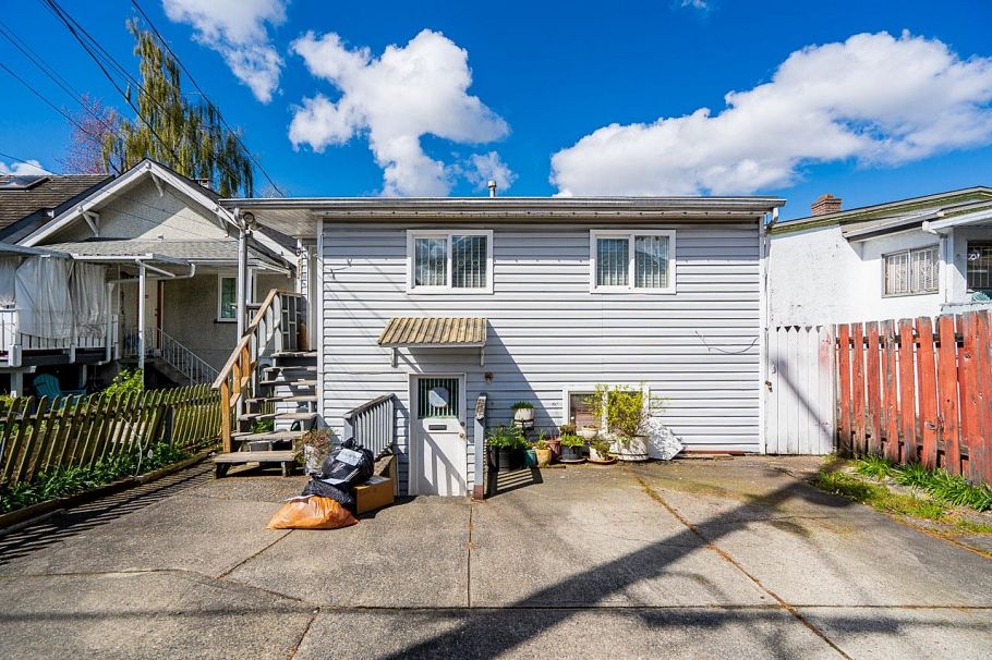 4712 Victoria Drive Vancouver, BC - 30