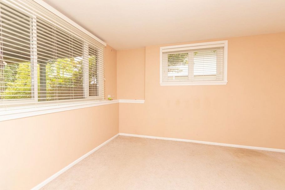 341 W 24th Street North Vancouver, BC - 19