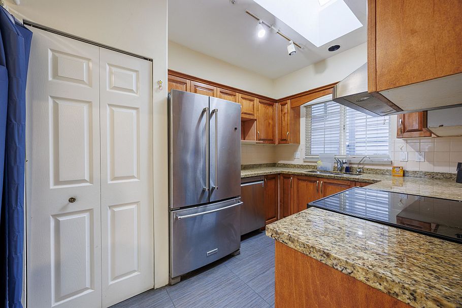 4774 Knight Street Vancouver, BC - 11