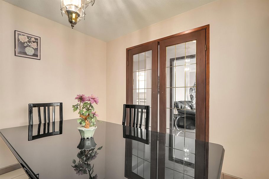 2636 Triumph Street Vancouver, BC - 8