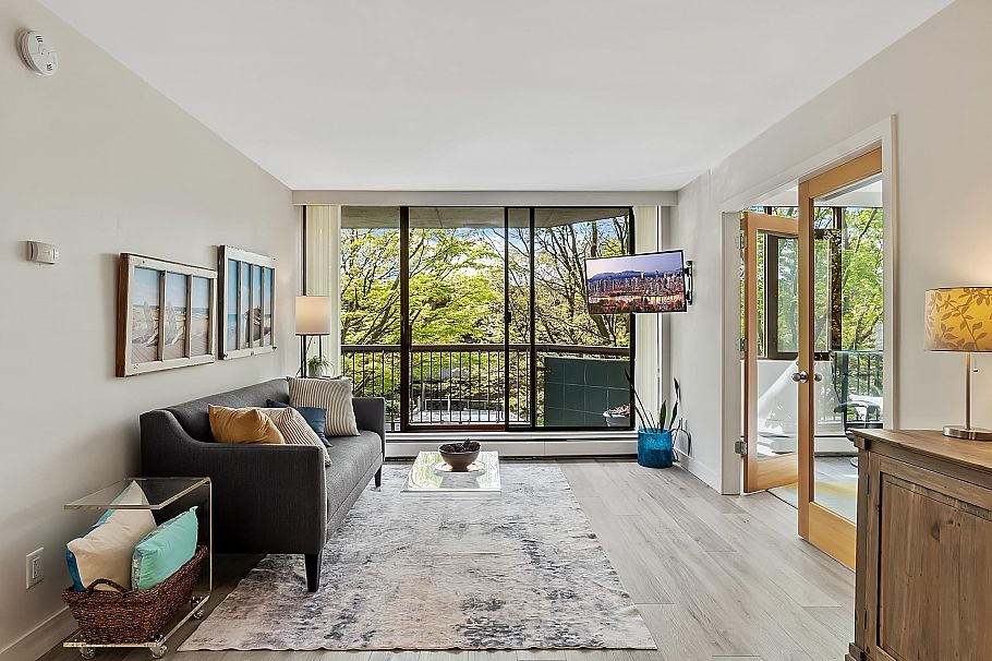 205 2445 W 3rd Avenue Vancouver, BC - 3