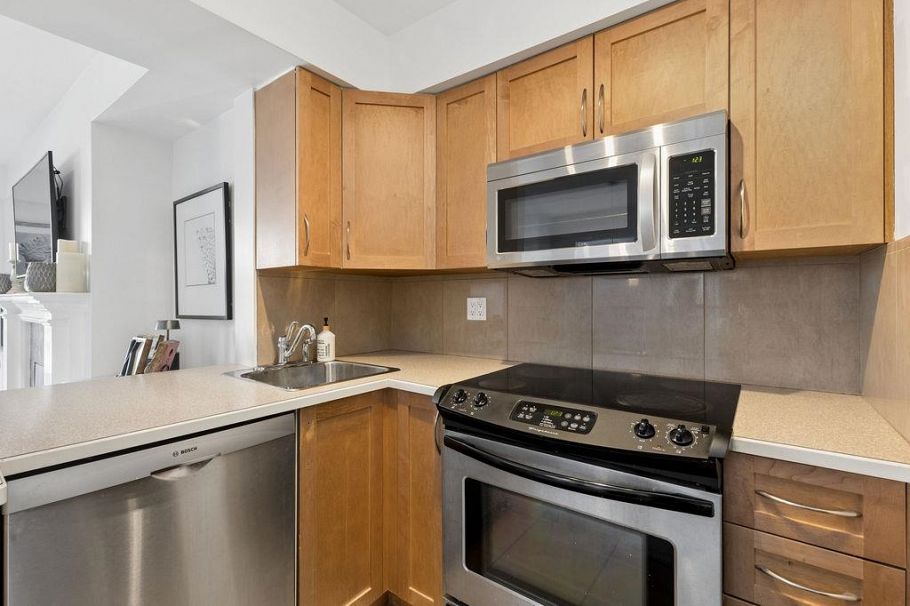 208 828 W 14th Avenue Vancouver, BC - 14