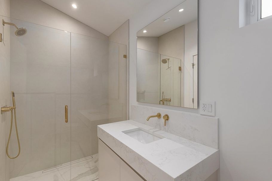 2 3617 W 12th Avenue Vancouver, BC - 16