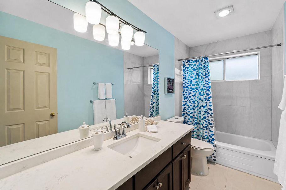 1618 Draycott Road North Vancouver, BC - 23