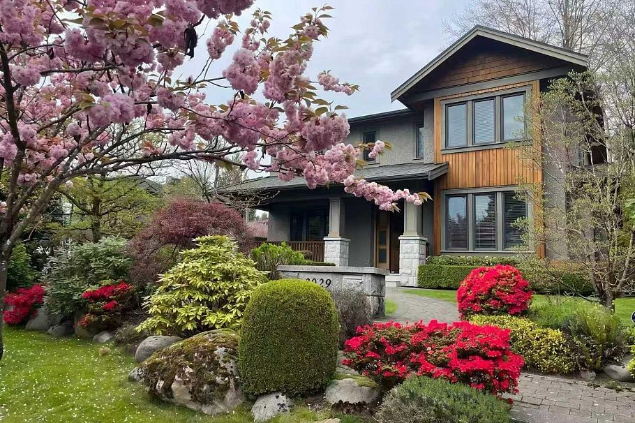 3029 W 45th Avenue Vancouver, BC - 1