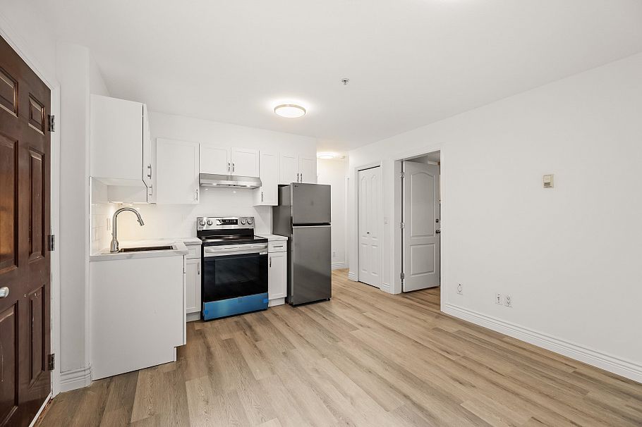 1788 E 64th Avenue Vancouver, BC - 29