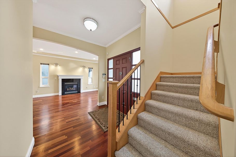 3076 E 27th Avenue Vancouver, BC - 12