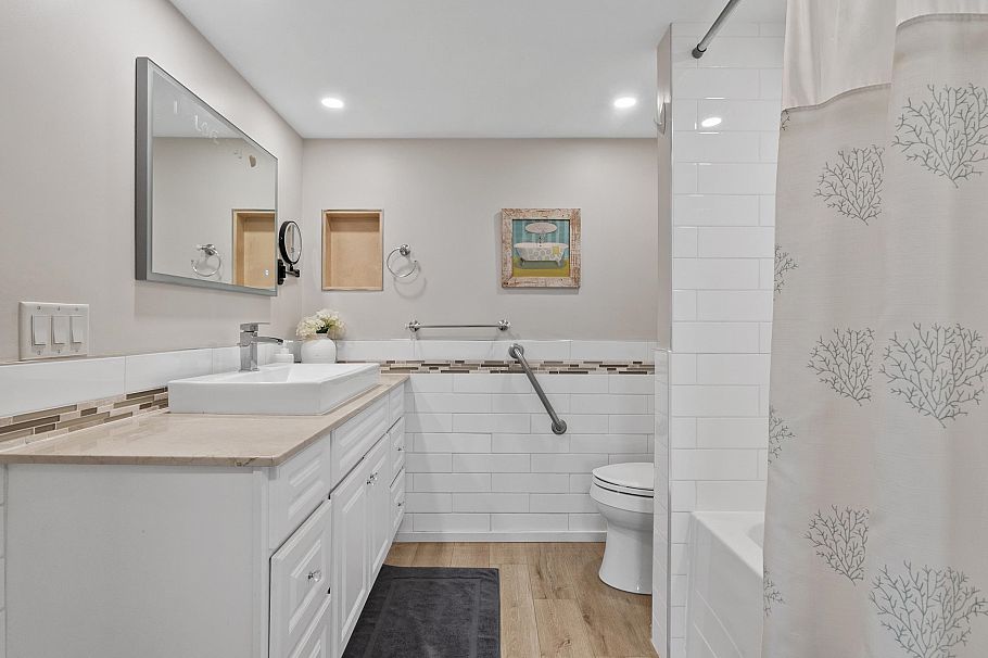 205 2445 W 3rd Avenue Vancouver, BC - 22