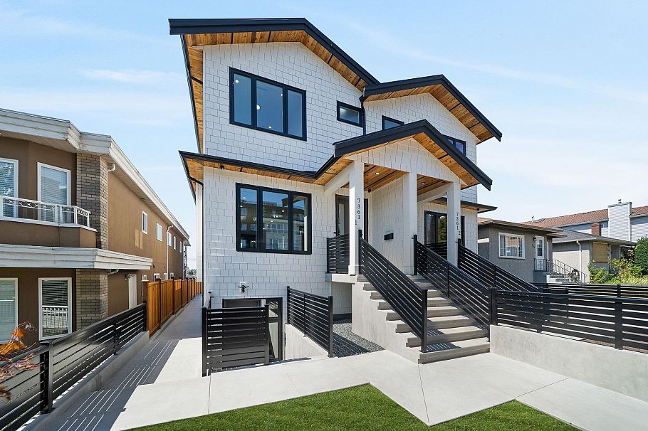 1 7361 Fraser Street Vancouver, BC - 2