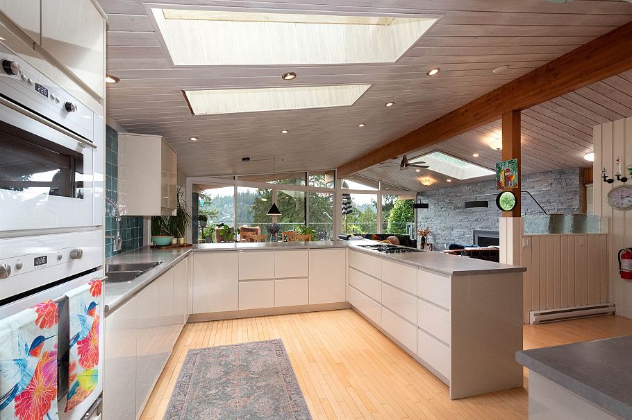 2873 Panorama Drive North Vancouver, BC - 14