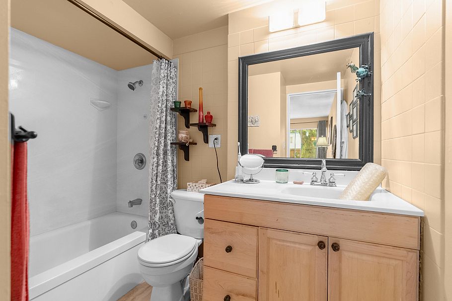 844 Westview Drive North Vancouver, BC - 21