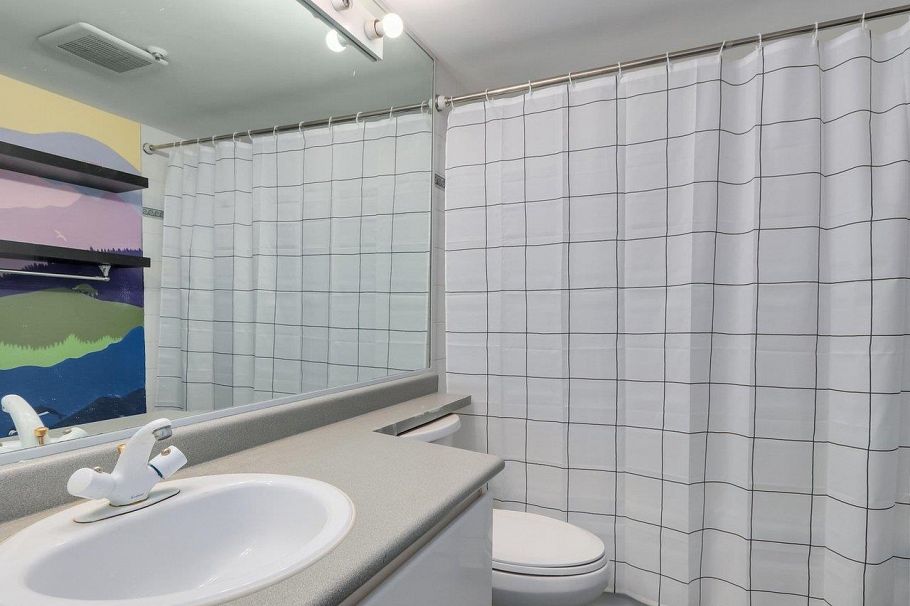3 8420 Jellicoe Street Vancouver, BC - 4