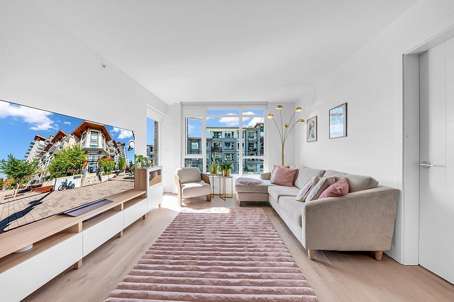 305 2707 Library Lane North Vancouver, BC - 4