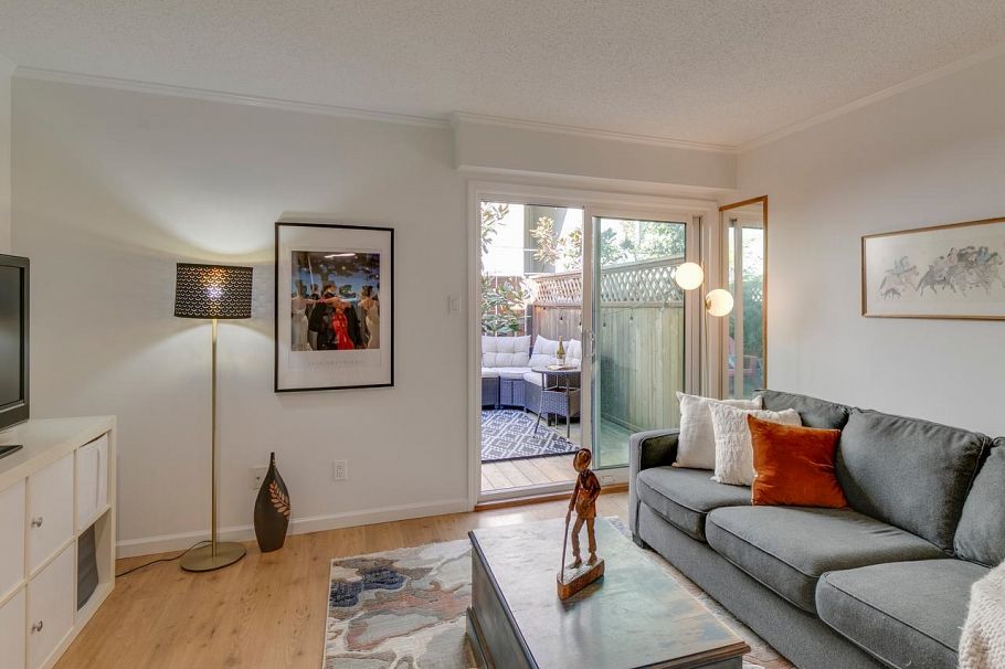 160 W 12th Street North Vancouver, BC - 15