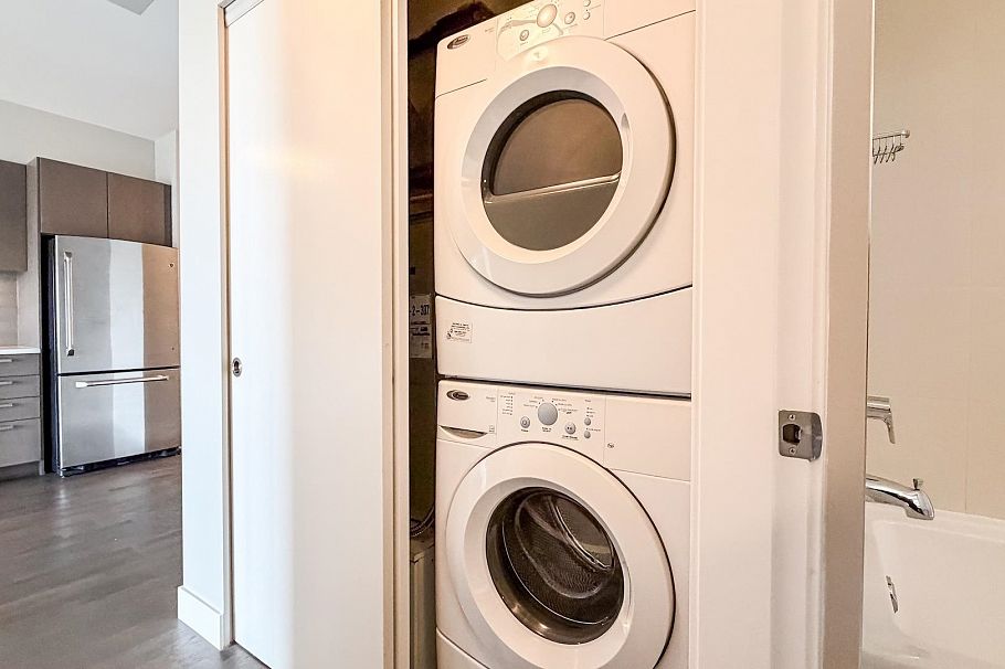 307 10033 River Drive Richmond, BC - 16