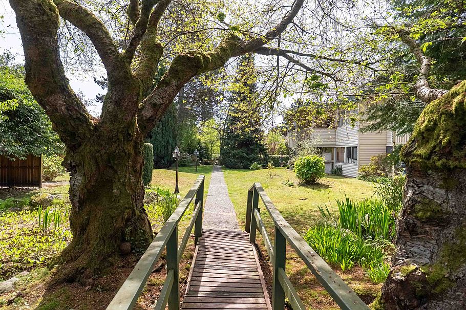 844 Westview Drive North Vancouver, BC - 26