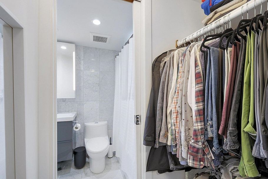 930 Richards Street Vancouver, BC - 13