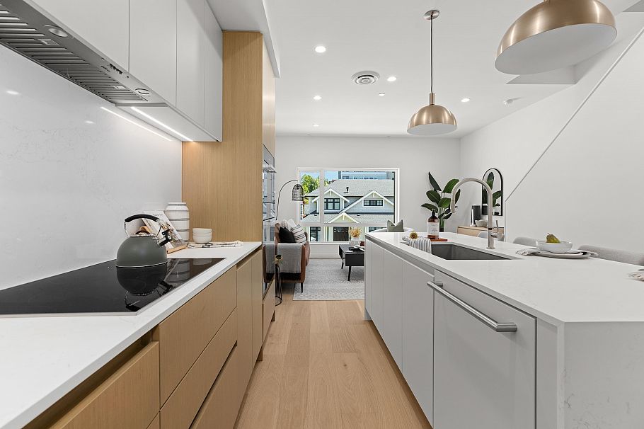 4813 Laurel Street Vancouver, BC - 5