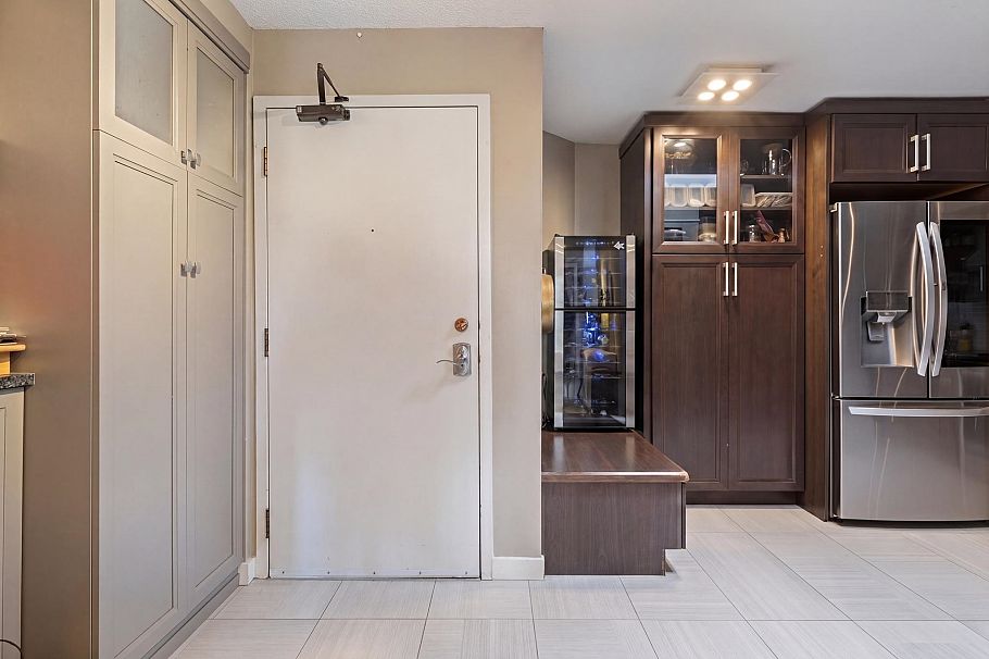 306 1345 W 4th Avenue Vancouver, BC - 2