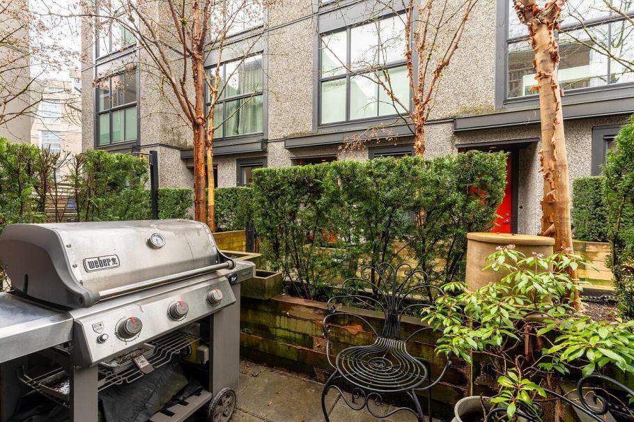 3431 Porter Street Vancouver, BC - 16