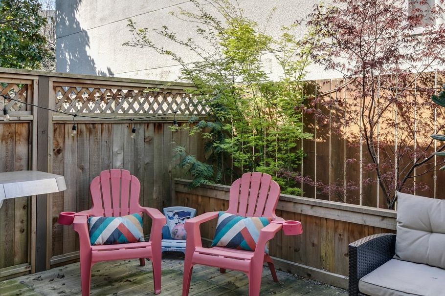 160 W 12th Street North Vancouver, BC - 17