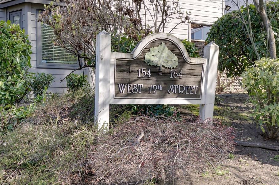 160 W 12th Street North Vancouver, BC - 31