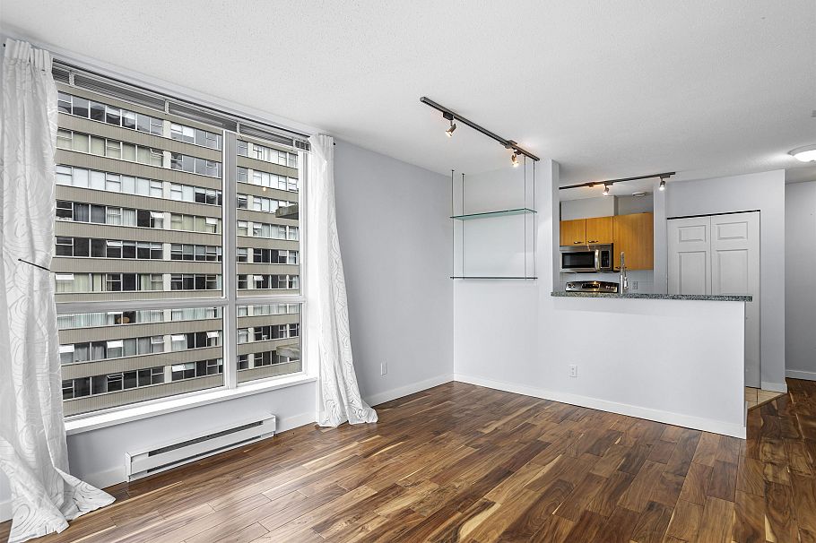 1506 1420 W Georgia Street Vancouver, BC - 14