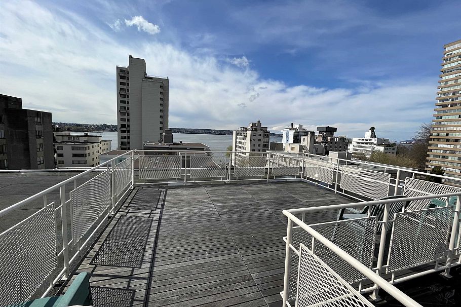 301 1050 Chilco Street Vancouver, BC - 19