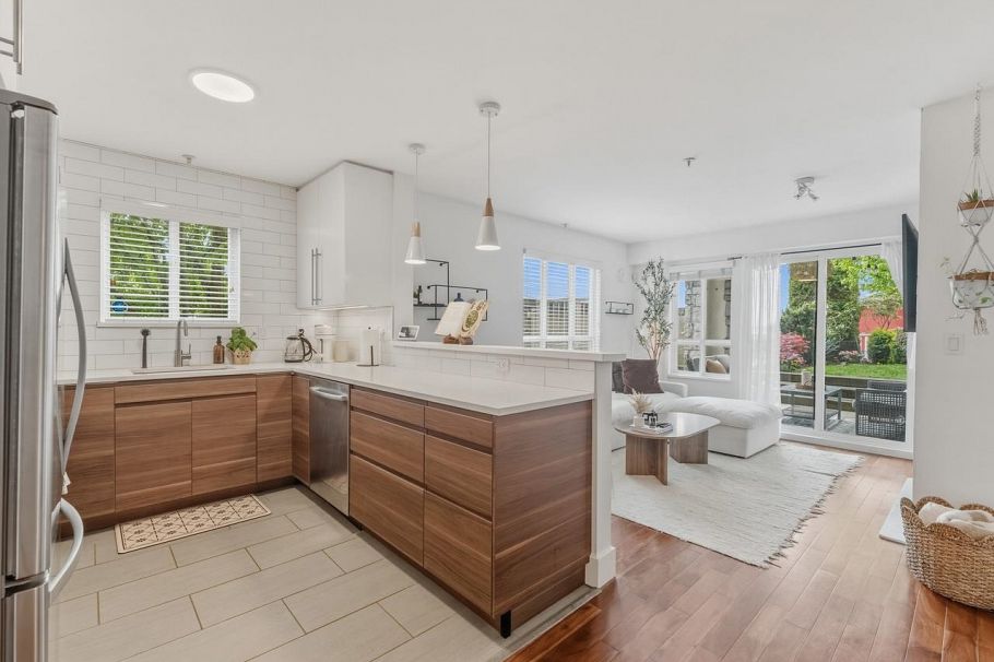 104 365 E 1st Street North Vancouver, BC - 4