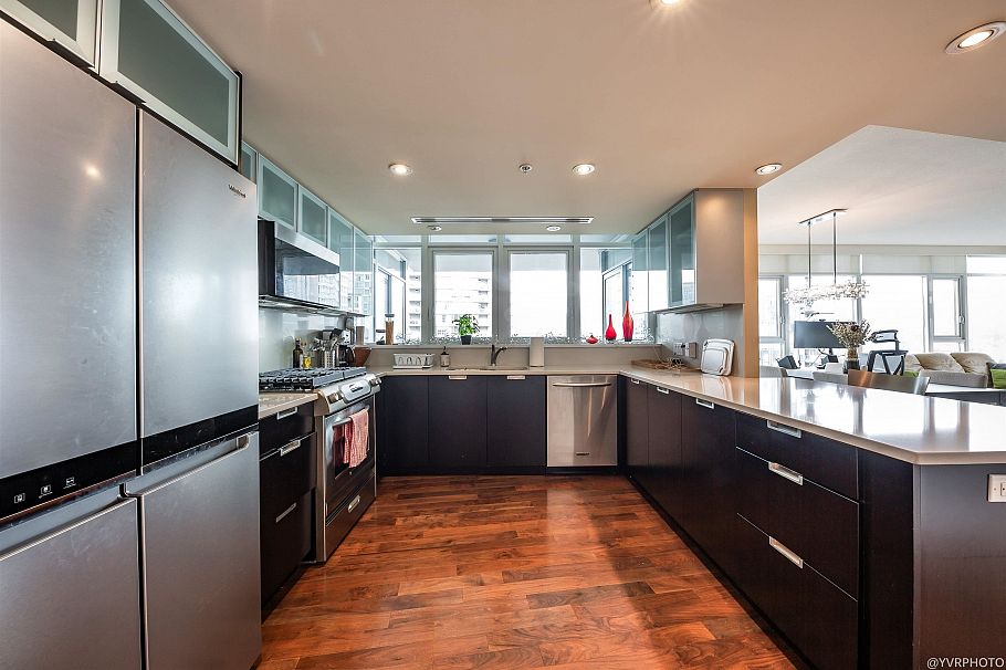 2102 1205 W Hastings Street Vancouver, BC - 8