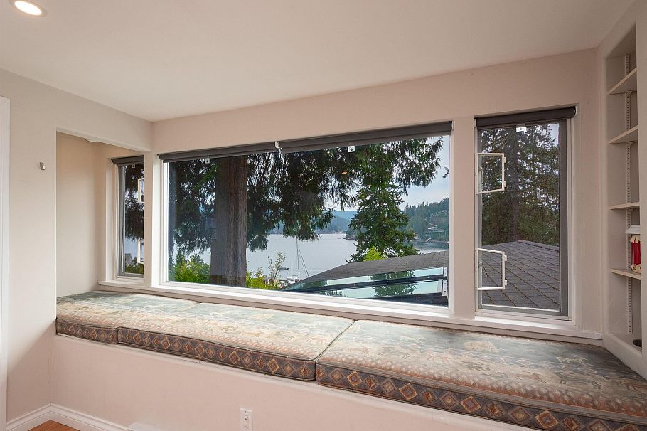 2873 Panorama Drive North Vancouver, BC - 32