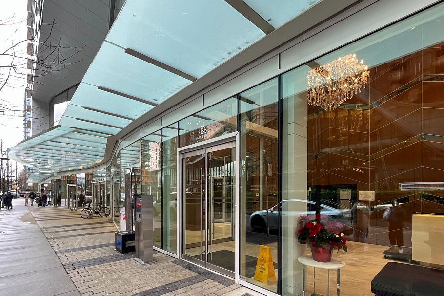 1205 68 Smithe Street Vancouver, BC - 4