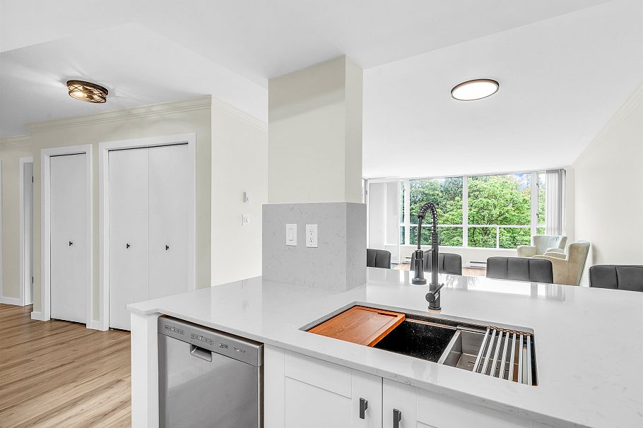 406 995 Roche Point Drive North Vancouver, BC - 10