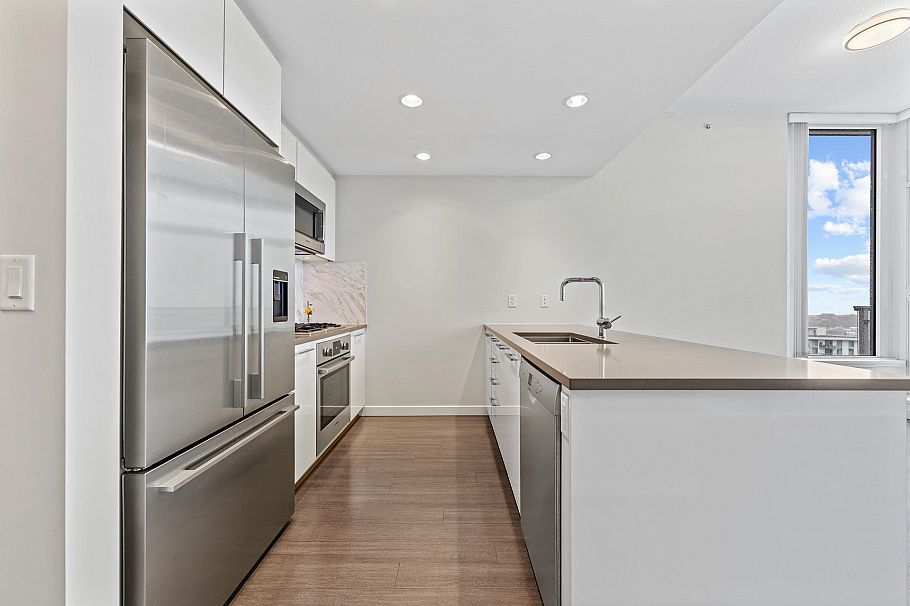 3281 E Kent Avenue North Avenue Vancouver, BC - 4