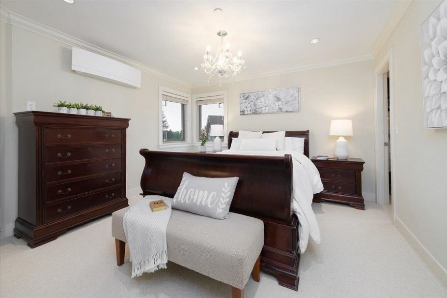 640 W 15th Street North Vancouver, BC - 20