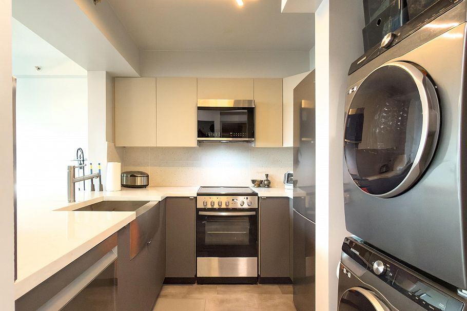 603 288 E 8th Avenue Vancouver, BC - 3