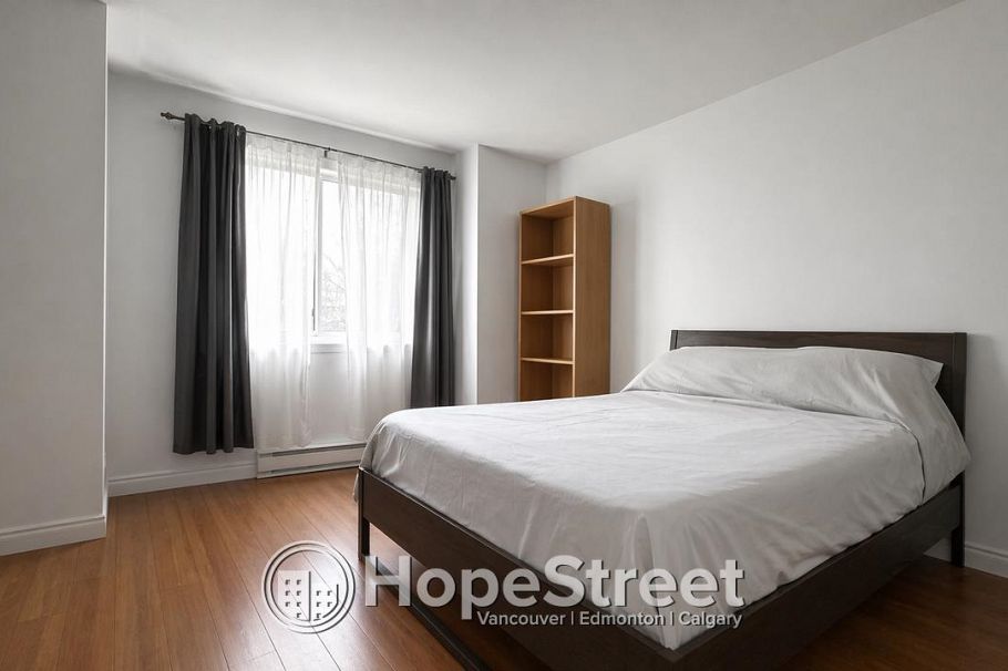 306 3980 INLET CRESCENT, North Vancouver BC V7G 2P9 North Vancouver, BC - 3