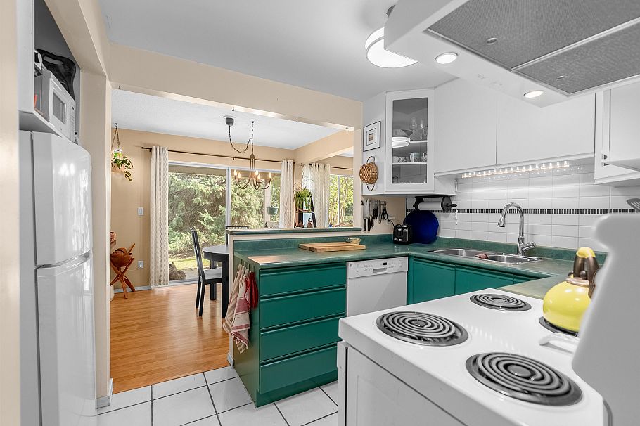 844 Westview Drive North Vancouver, BC - 13