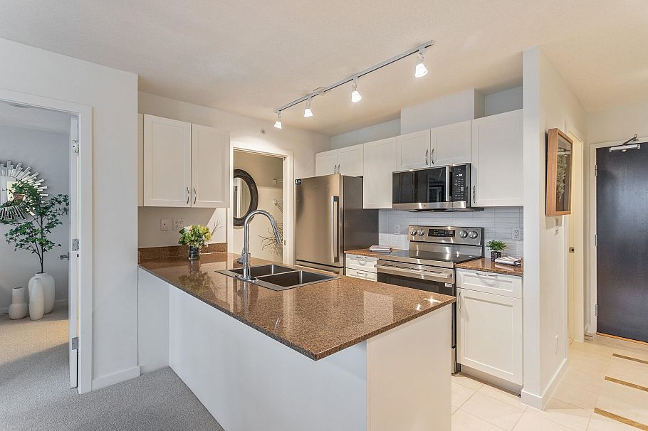 303 933 Hornby Street Vancouver, BC - 6