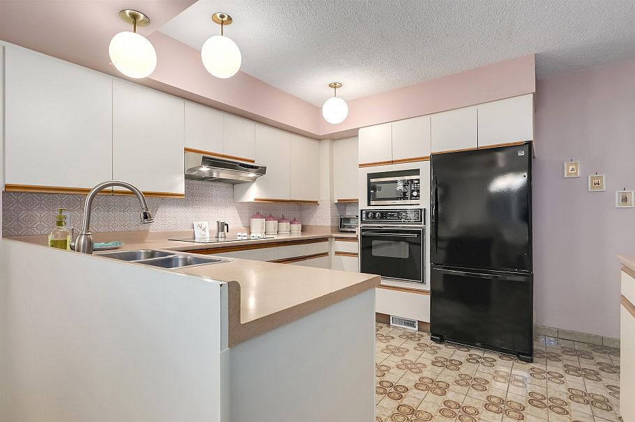 2636 Triumph Street Vancouver, BC - 11