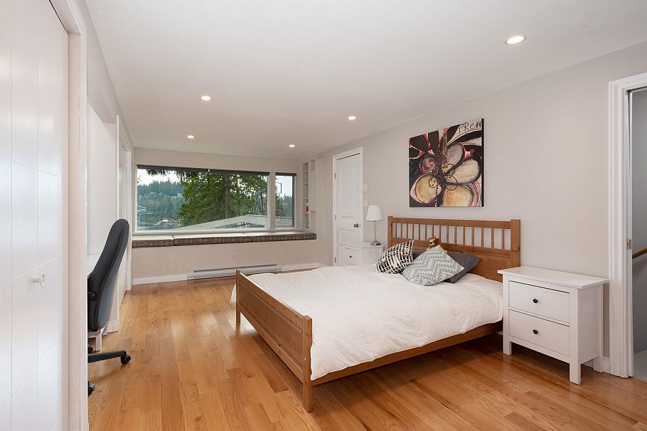 2873 Panorama Drive North Vancouver, BC - 30