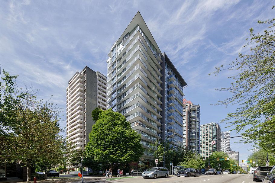 608 1009 Harwood Street Vancouver, BC - 2
