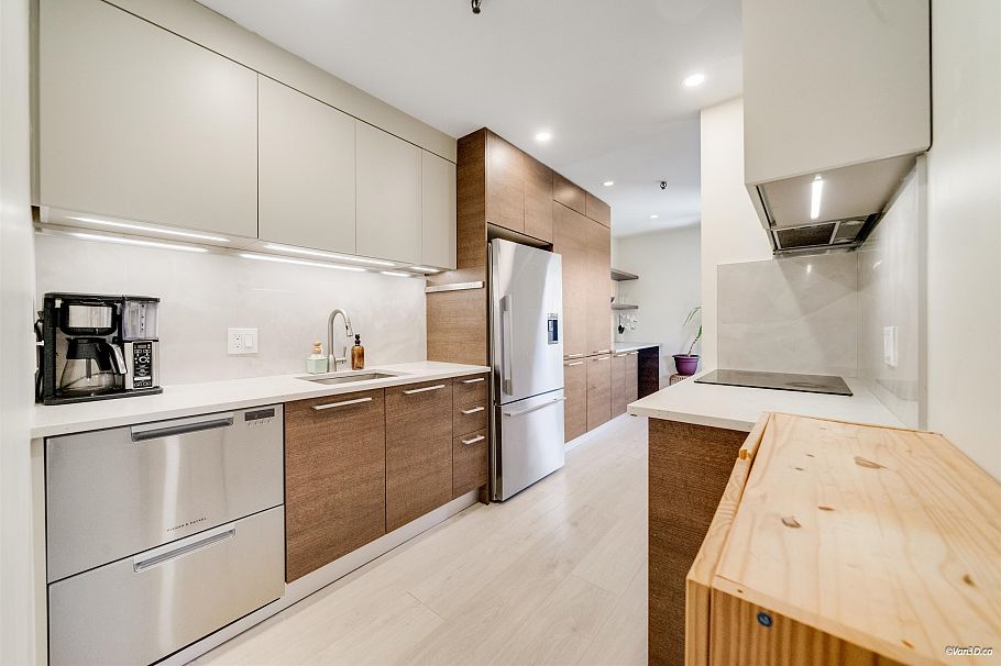 F7 1100 W 6th Avenue Vancouver, BC - 6