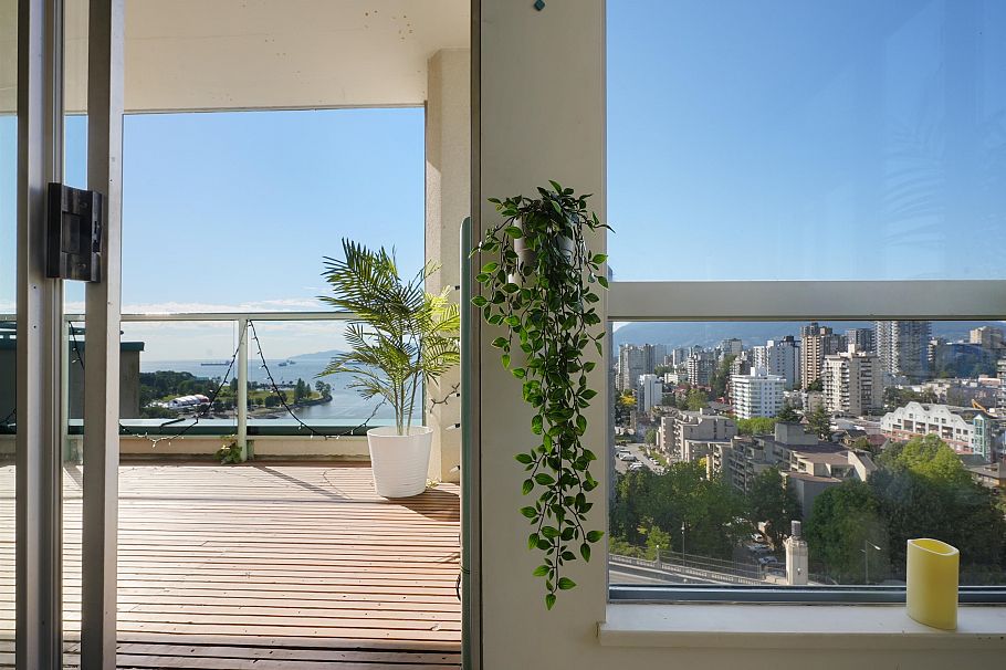 2103 907 Beach Avenue Vancouver, BC - 25