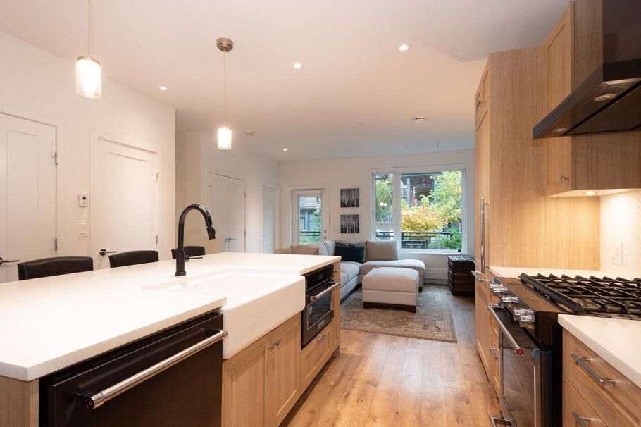 122 525 E 2nd Street North Vancouver, BC - 4